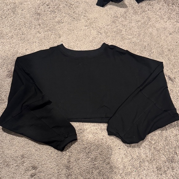 Amazon Tops - Amazon Joah Brown Like Black Long Sleeve Cropped Tee